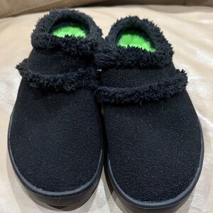 Oofos slippers